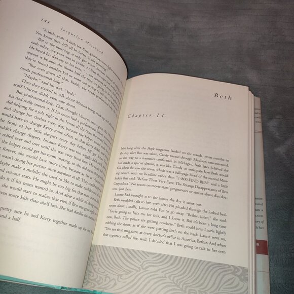 Book Deep End of the Ocean Jacquelyn Mitchard Bestseller plot redemption love - Picture 9 of 10